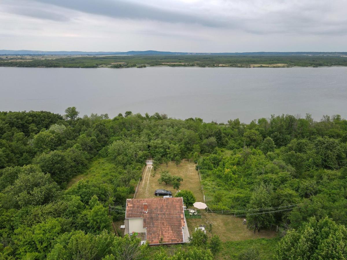 Weekendaya Villa